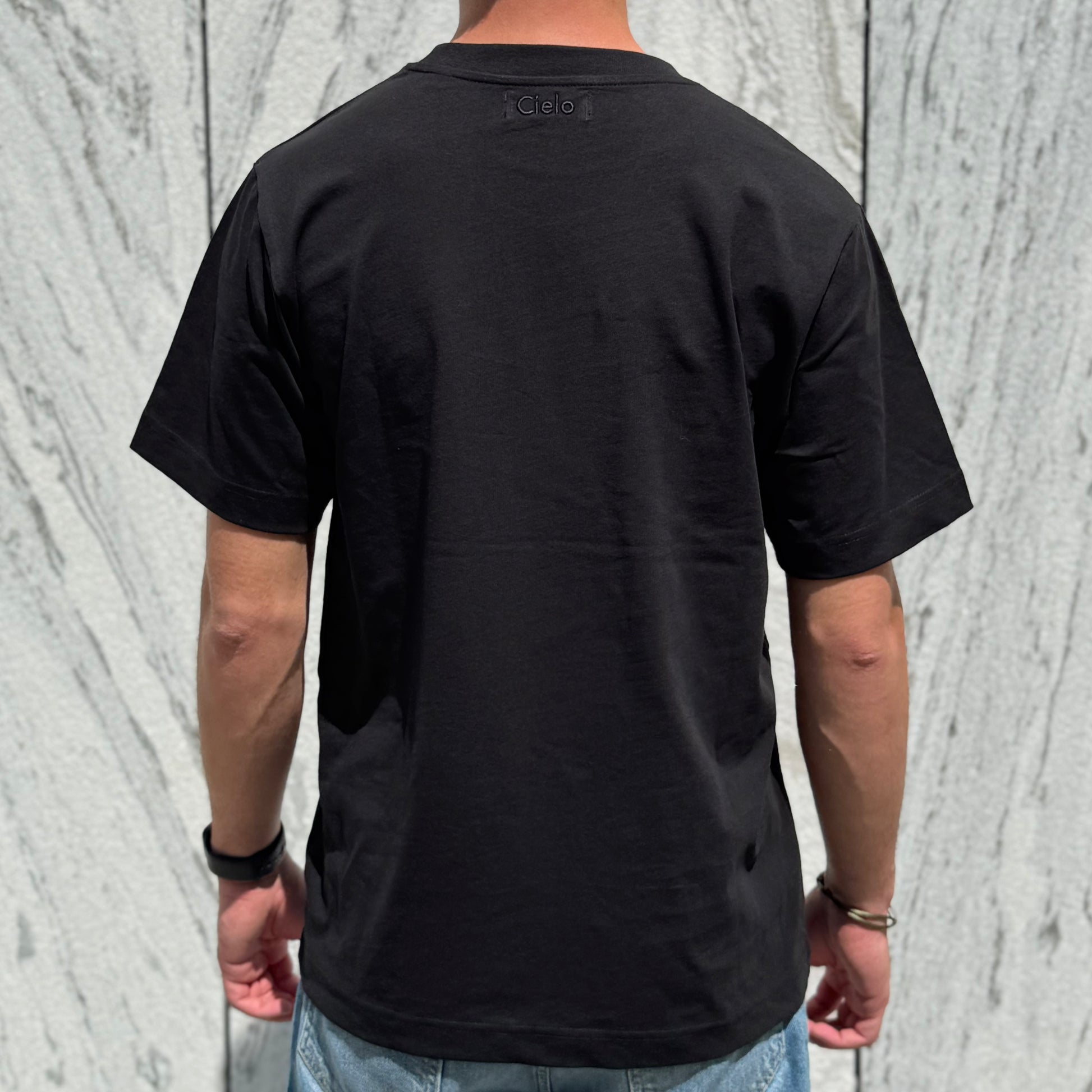 Essential T-Shirt Black